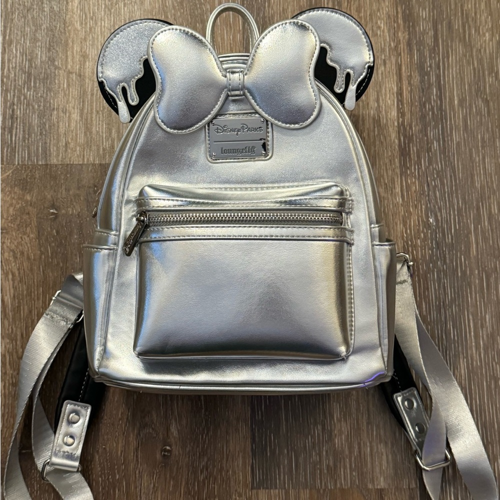 Minnie Mouse Disney 100 Platinum Silver Loungefly Mini Backpack